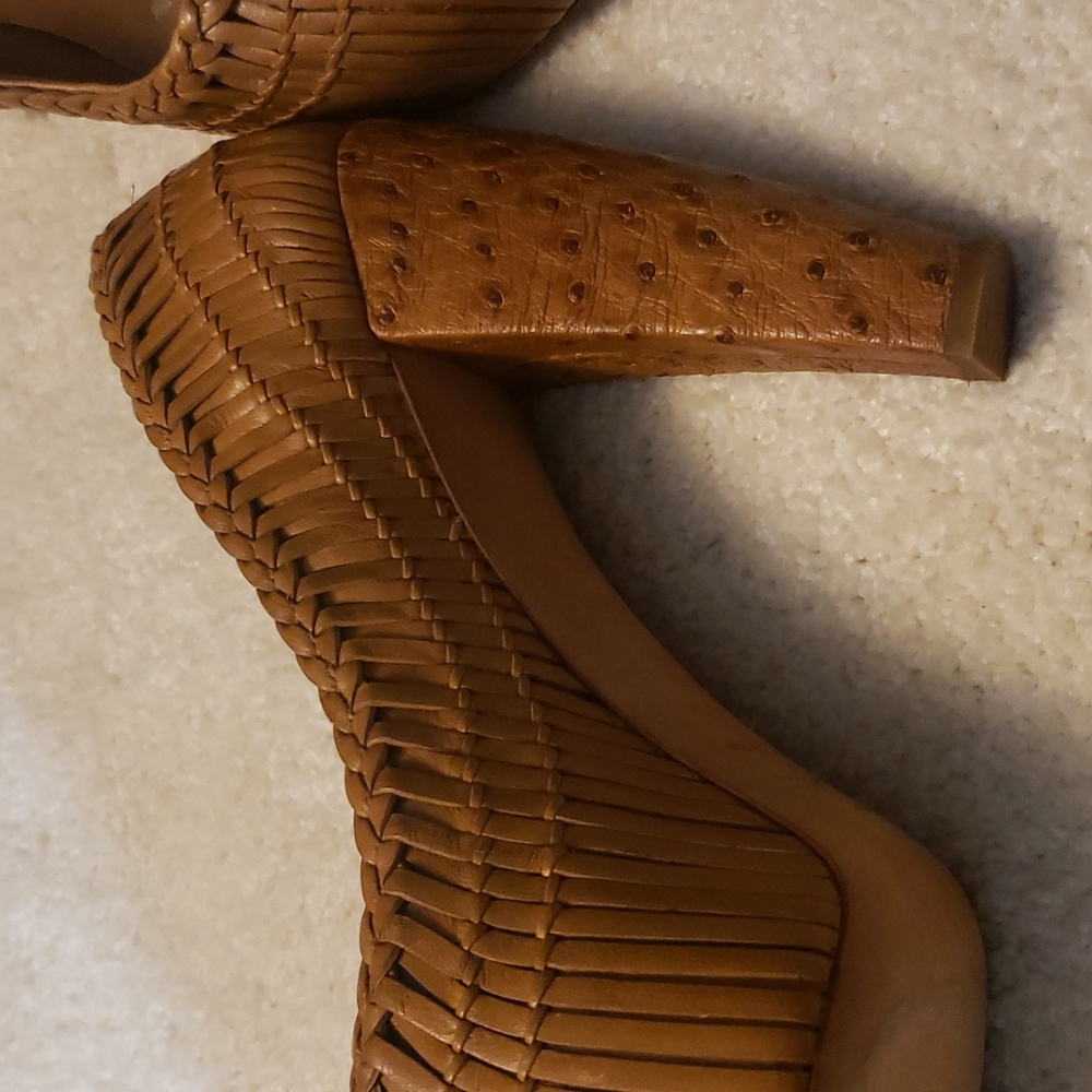 DIOR RUNWAY COLLECTION SIZE 39 1/2 COLOR  Mustard Brown 100% AUTHENTIC - Picture 4 of 9